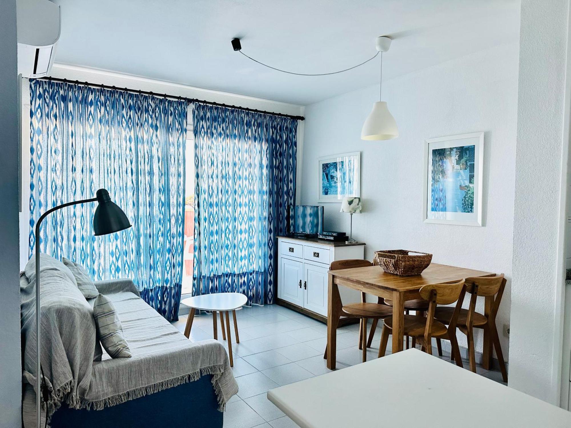 Global Immo 2079 Rocmar Apartment Roses Bagian luar foto